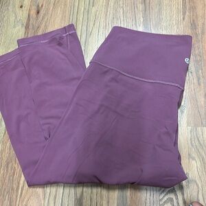 Lululemon yoga style capri leggings size 14 color is mauve